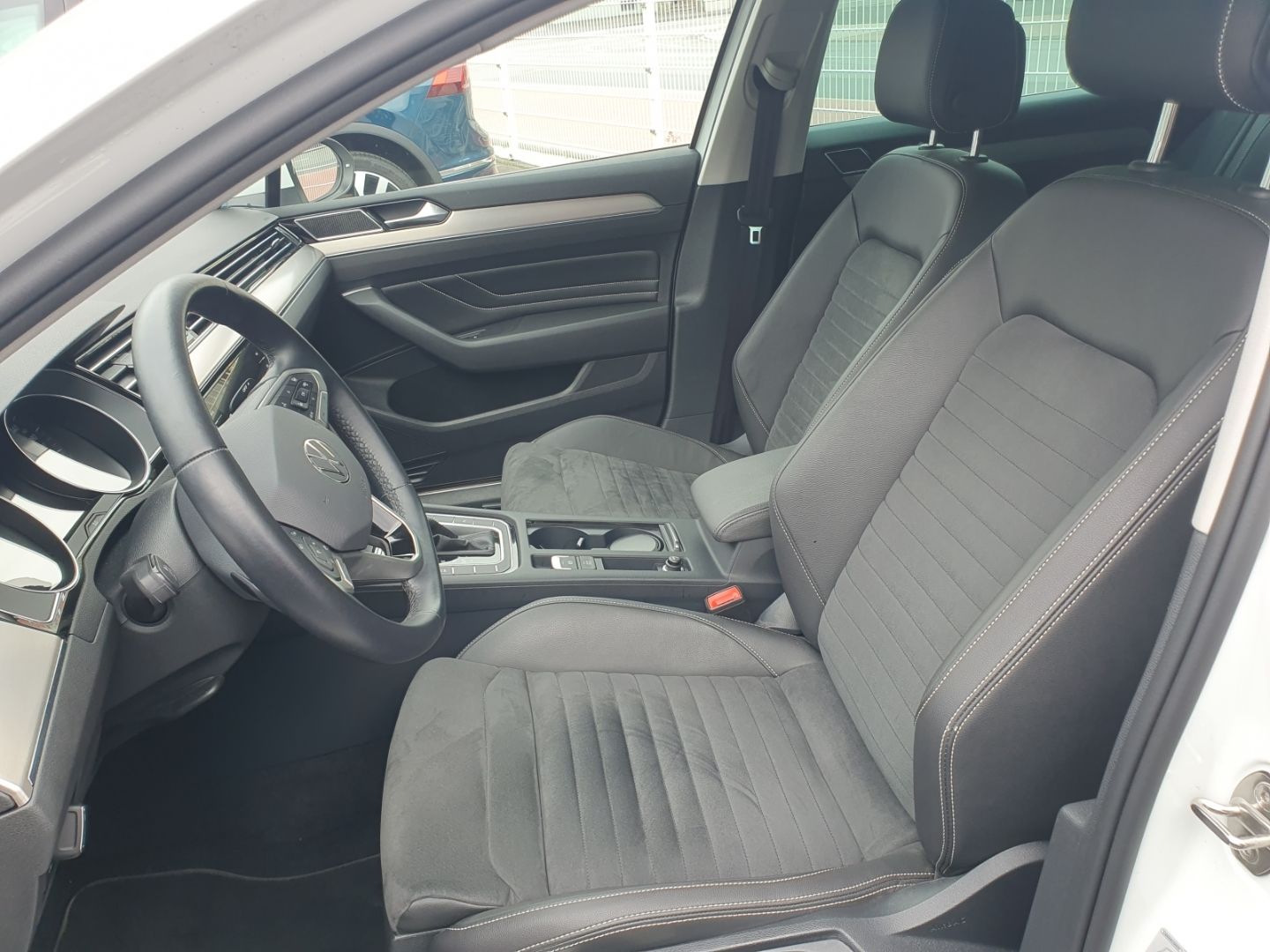 Volkswagen Passat Variant Elegance 2.0 TDI AHK-klappbar Nav foto 6