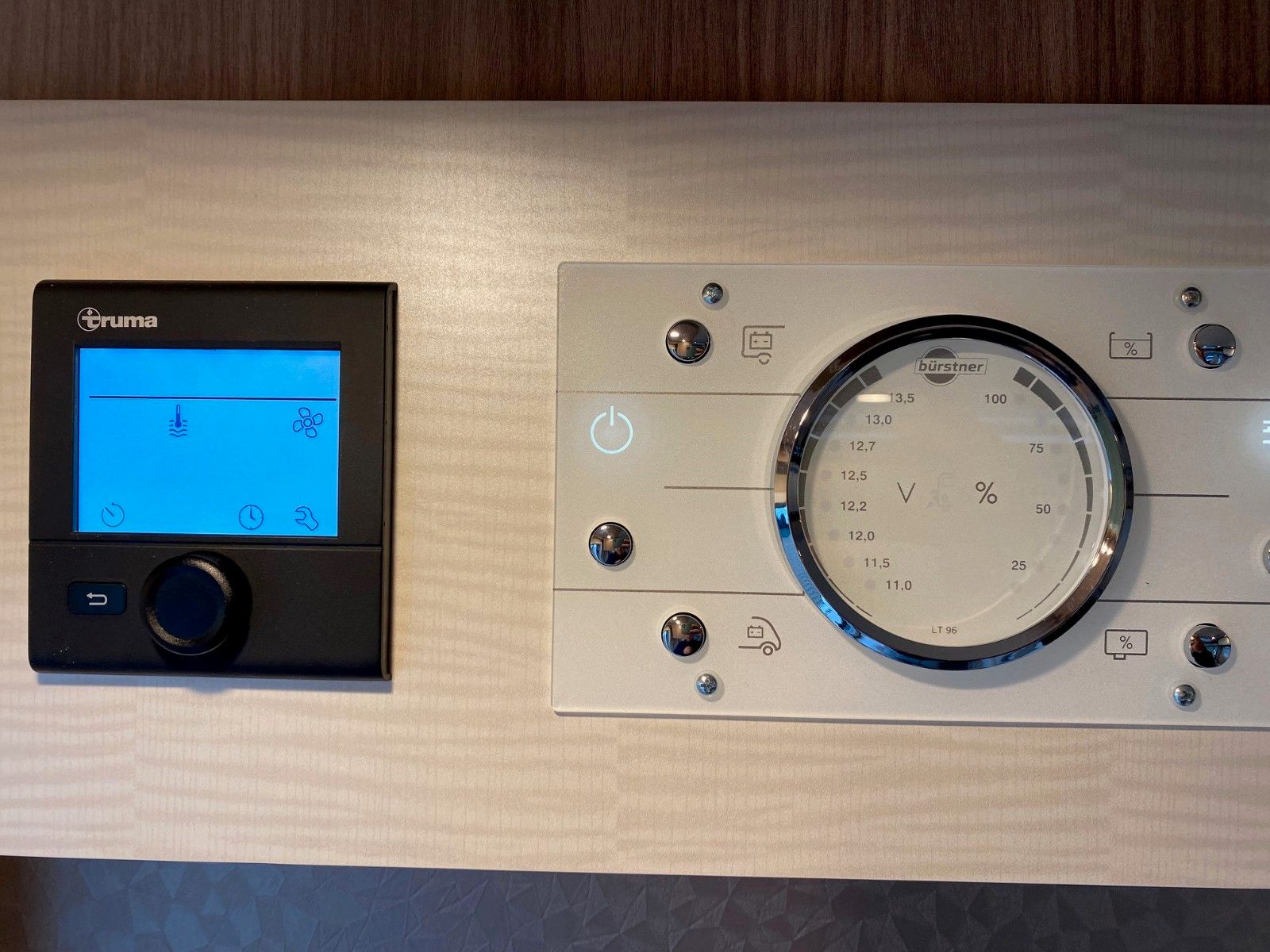 Fahrzeugabbildung Bürstner Limited T 726 G *165PS*Maxi*Hubbett*Ventilator*