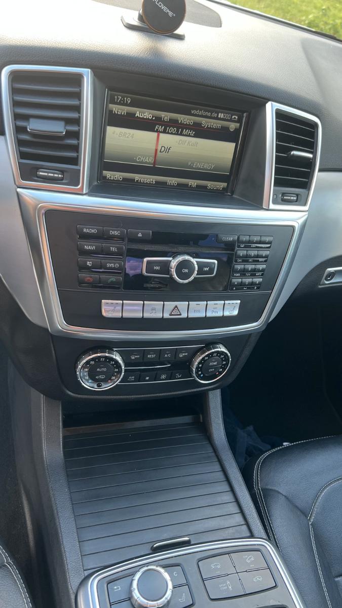 Mercedes-Benz ML 350 BlueTEC 4MATIC - AMG ASSISTENZ VOLL 8Reif