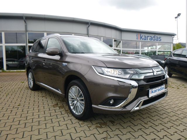 Fahrzeugabbildung Mitsubishi Outlander 4WD Plug-in Hybrid >AUT/AHK/Kamera<