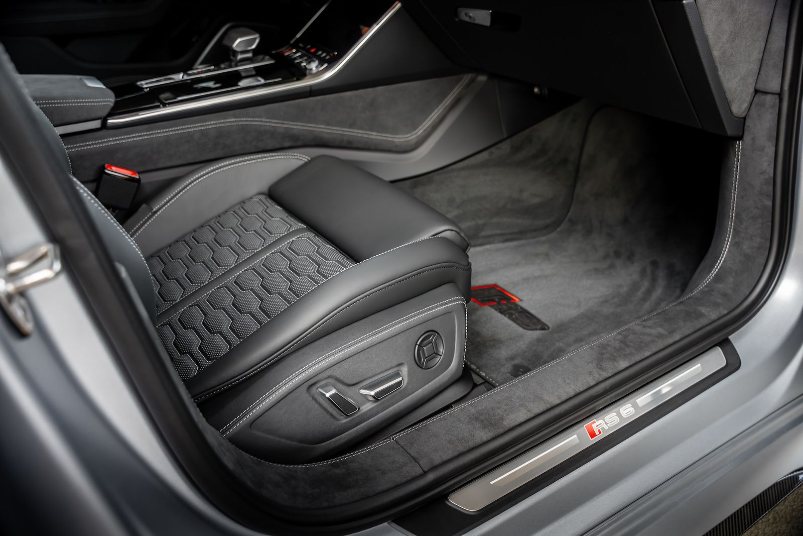 Fahrzeugabbildung Audi RS6 Performance DYNAMIK+|CARBON|B&O-ADVANCED