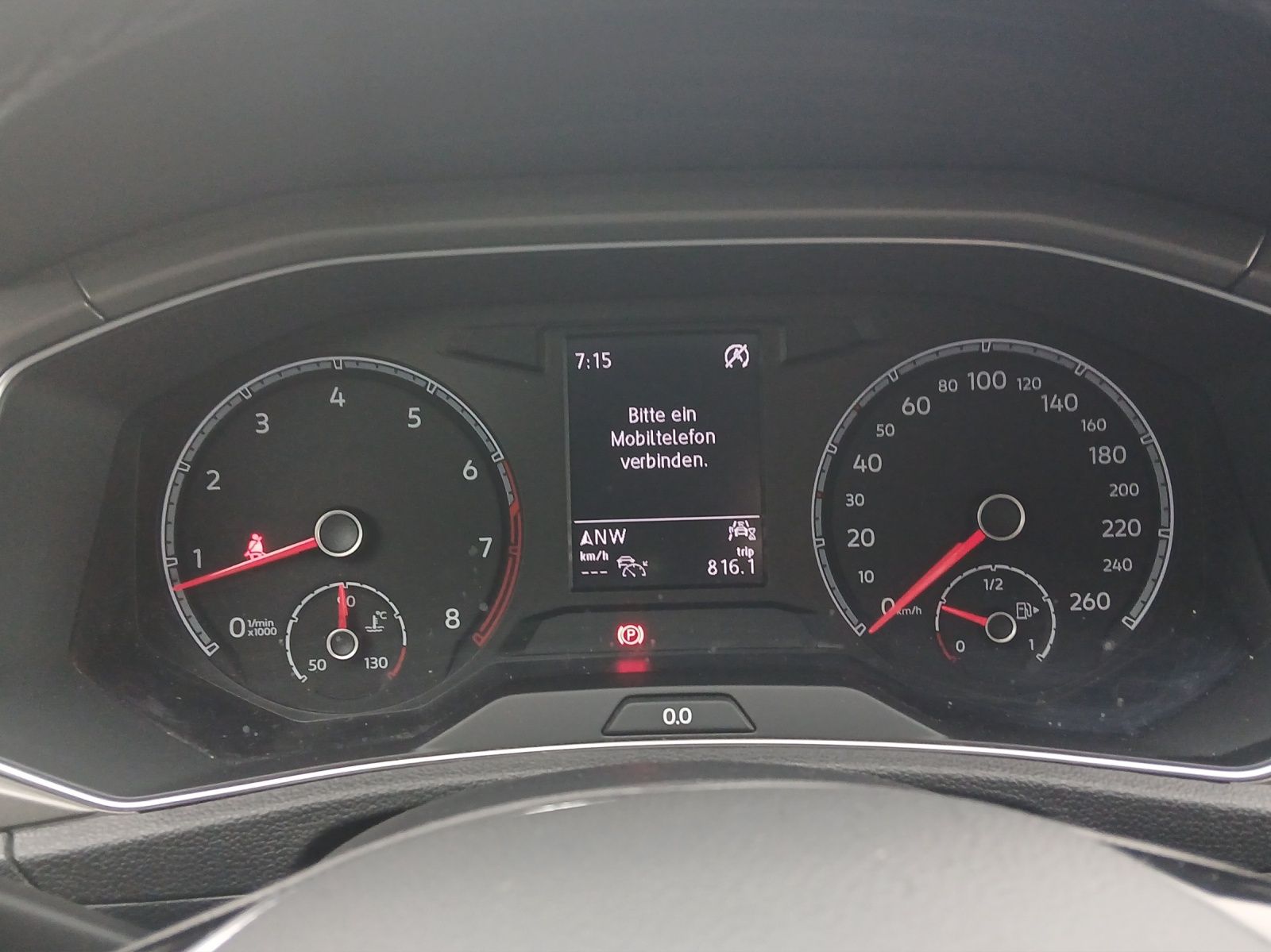 Fahrzeugabbildung Volkswagen T-Roc TSI Style LED AHK Navi ACC RFK SHZ
