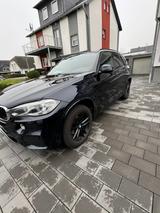 BMW X5 xDrive30d - M-Paket - blaue BMW X5