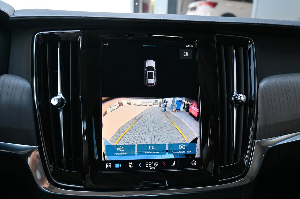 Volvo V90 Cross Country