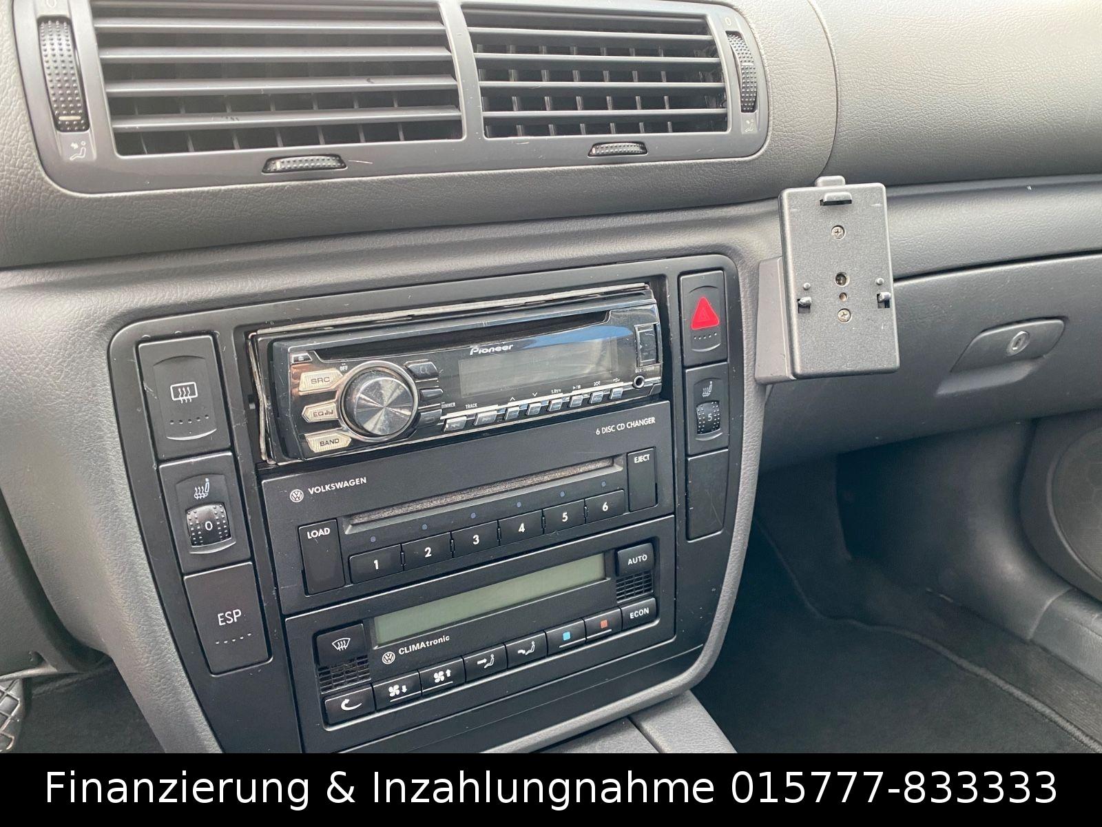 Volkswagen Passat 2004 — photo 5