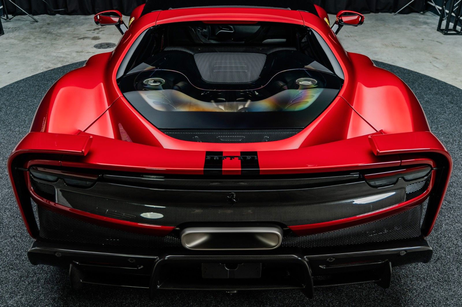Fahrzeugabbildung Ferrari 296 GTB Speciale + Carbon + Lipstick Red + Lift