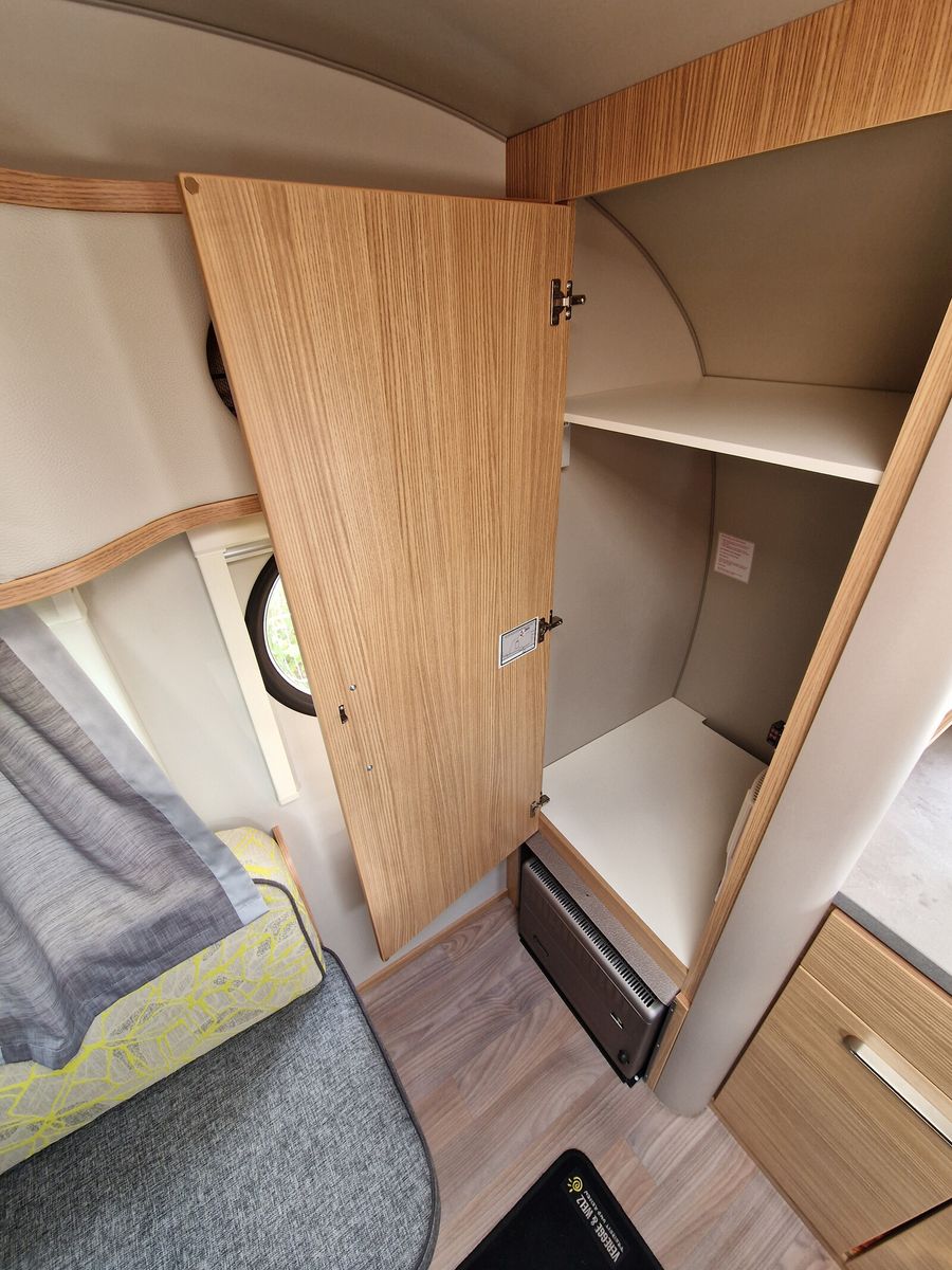 Fahrzeugabbildung T@b BASIC 320