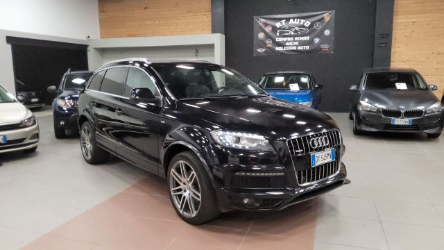 Audi Q7 3.0 TDI 240 CV clean diesel quattro tip.