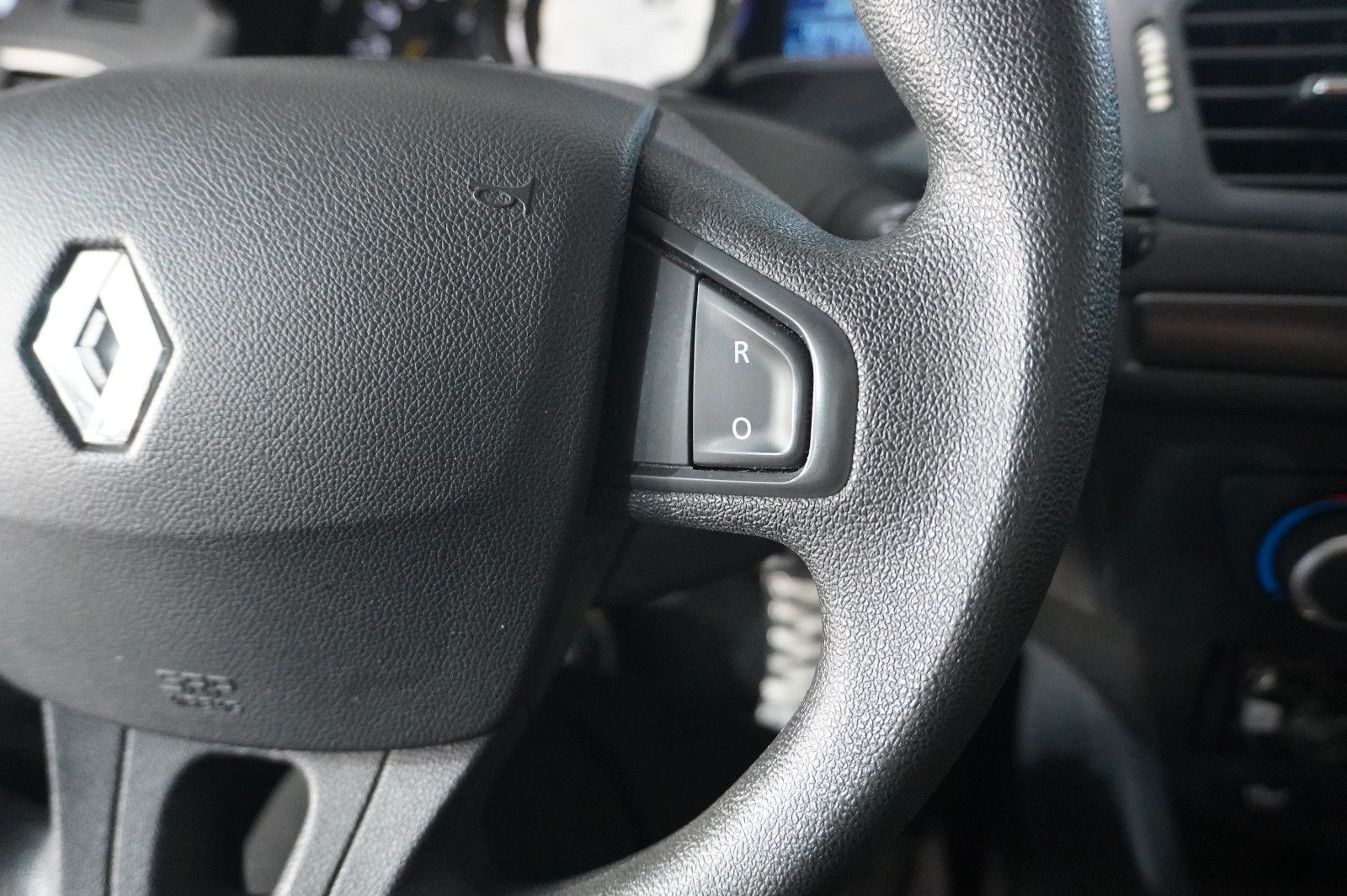 Fahrzeugabbildung Renault Megane Grandtour 1.6 AUTHEN. KLIMA/PDC/NEBEL/AHK