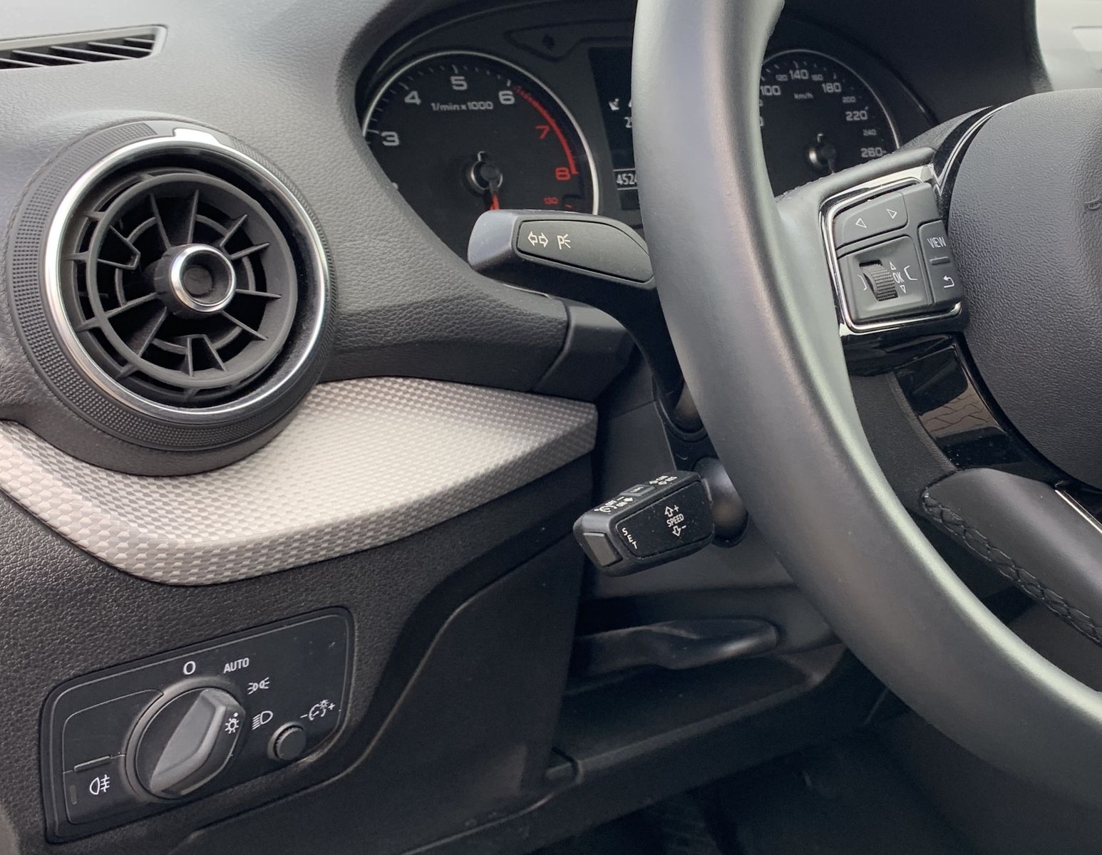 Fahrzeugabbildung Audi Q2 1.5 TFSI*Cam*Navi*LED*Klima*Assistenzpaket*
