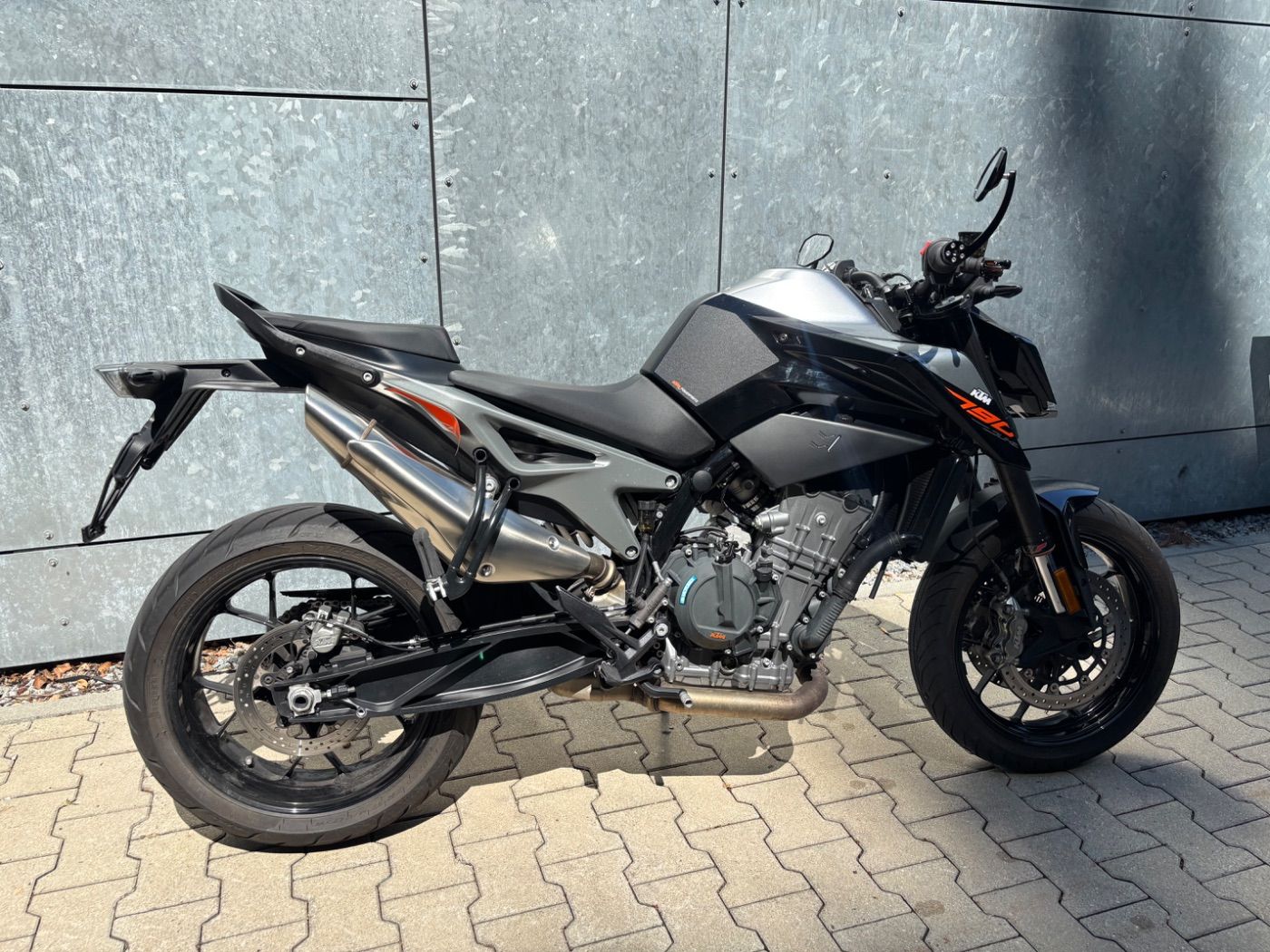 Fahrzeugabbildung KTM 790 Duke Quickshifter Lenkerendspiegel