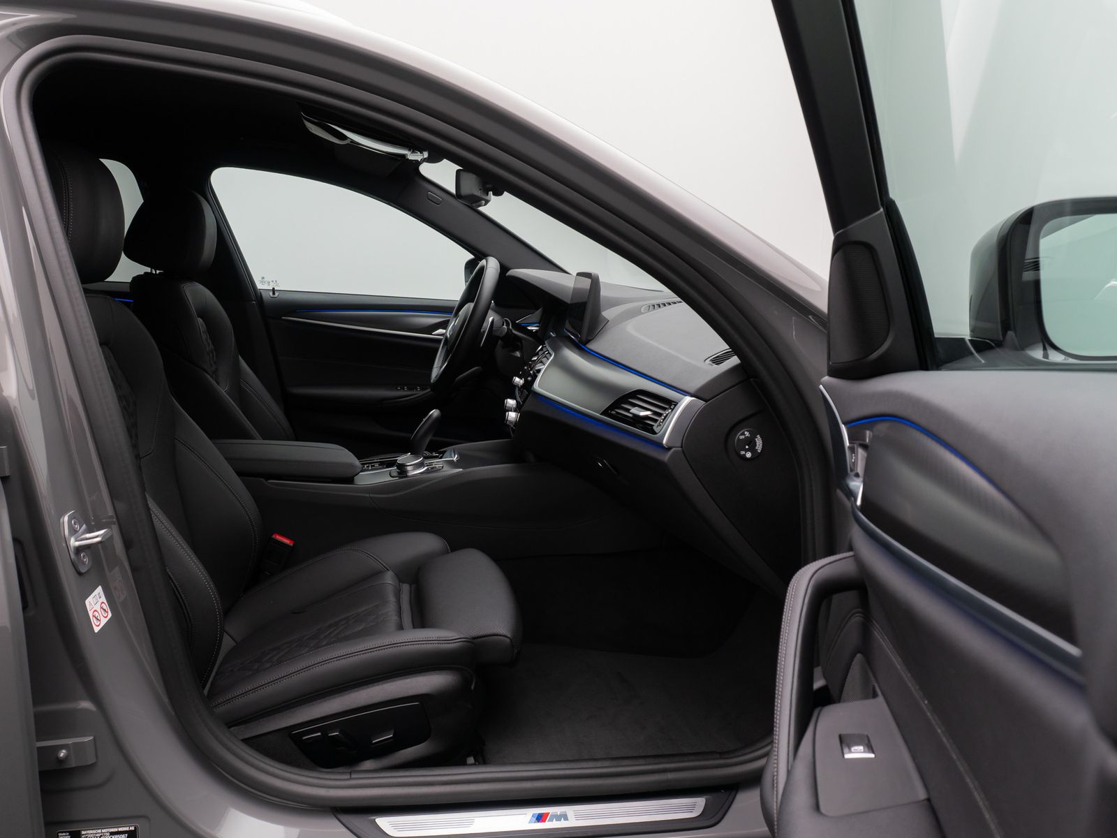 Fahrzeugabbildung BMW 540d xD M Sport Laser HUD DAB HiFi ACC Komfort