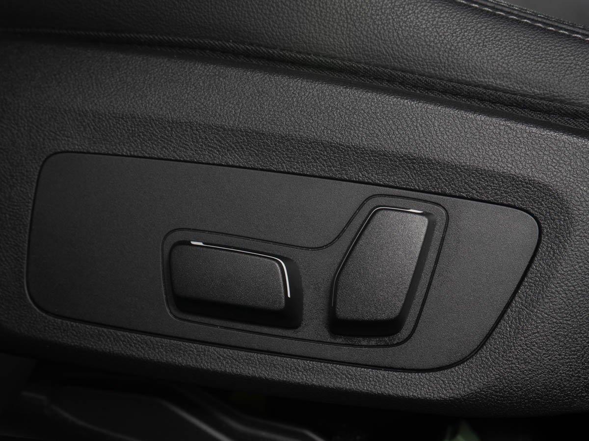 BMW M340i xDrive Touring  *PANO*HUD*H&K*NAVI*