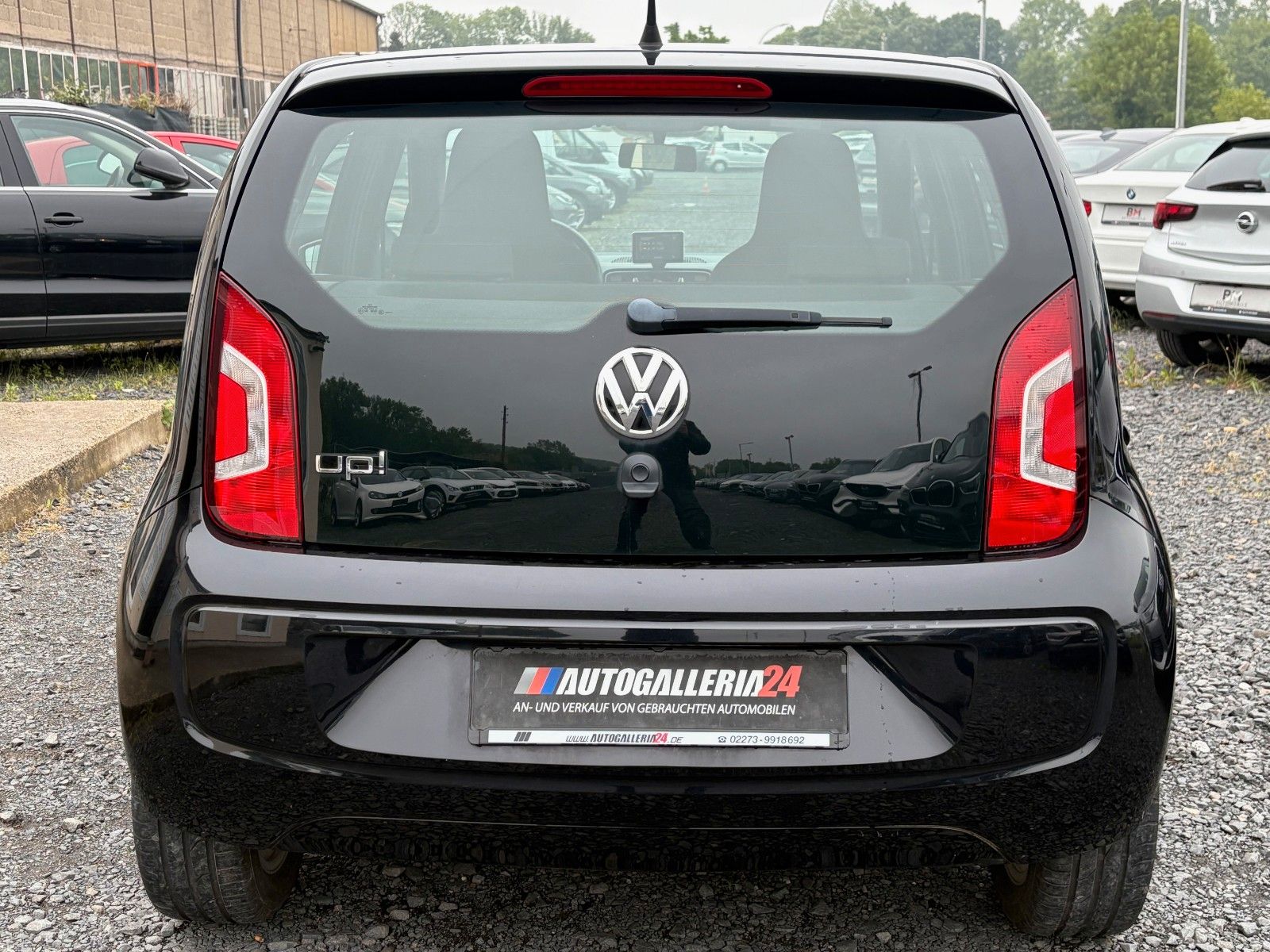 Fahrzeugabbildung Volkswagen up! 1.0 club up! Navi SHZ Klima 2.HD SCHECKHEFT