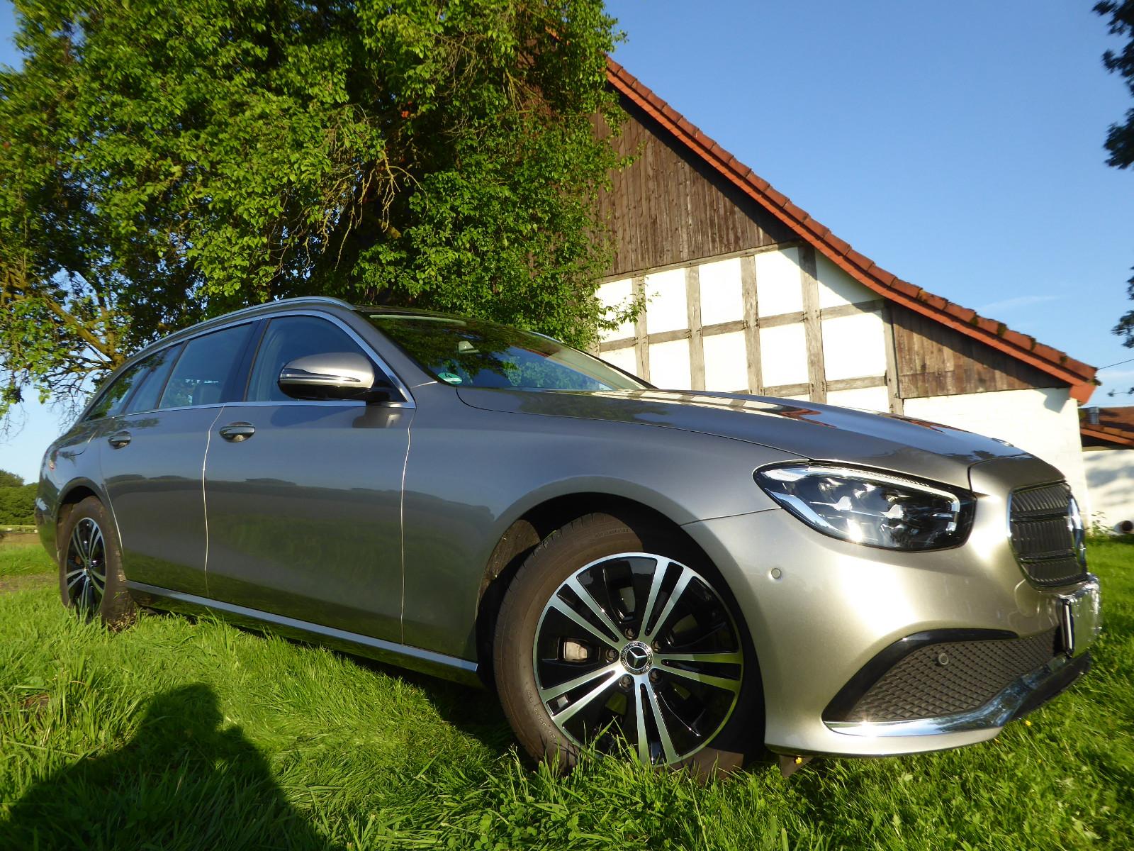 Mercedes-Benz E 220