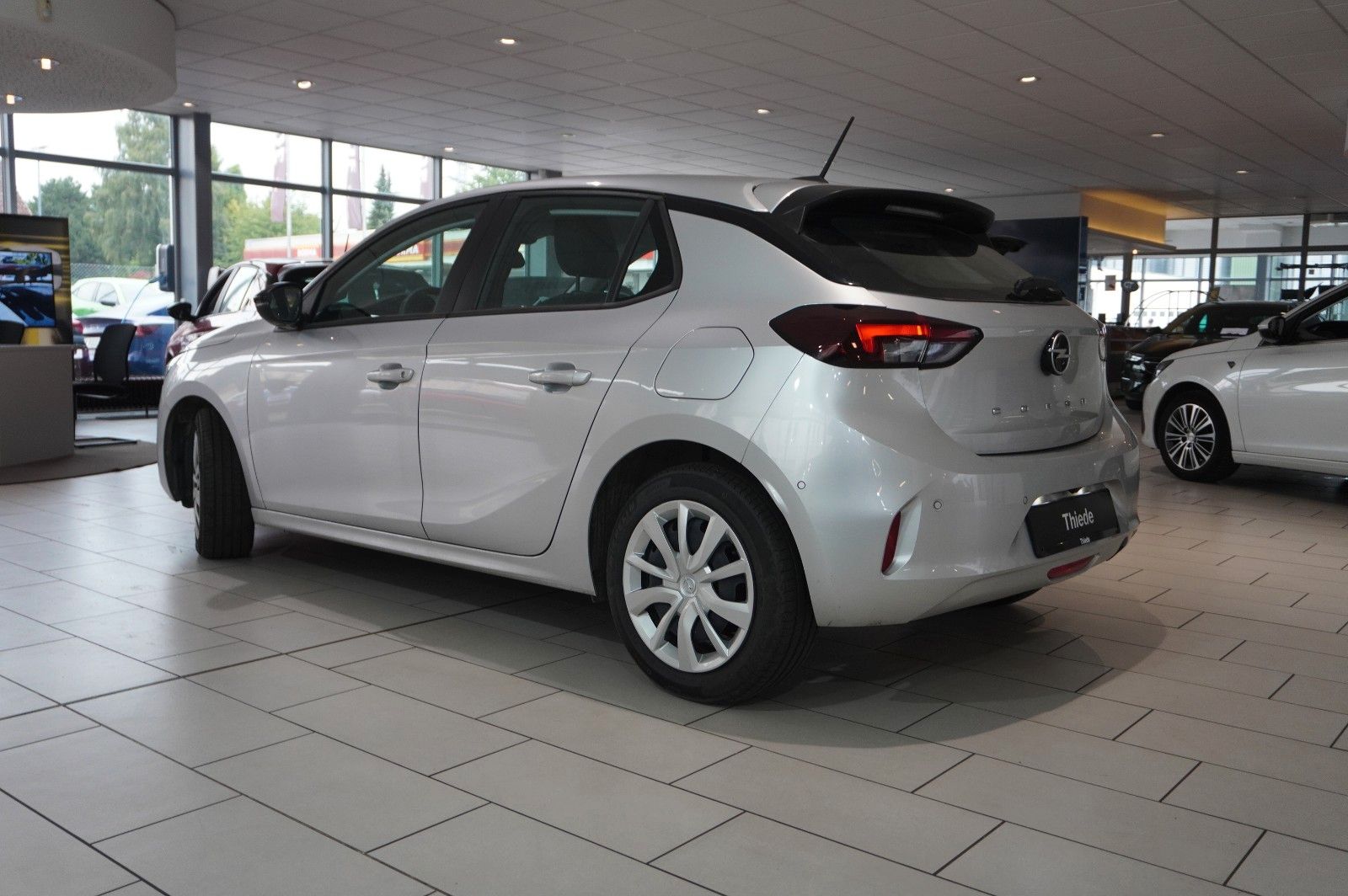 Fahrzeugabbildung Opel Corsa F 1.2 FACELIFT NAVI/LED/KAMERA/VIRTU./DAB+