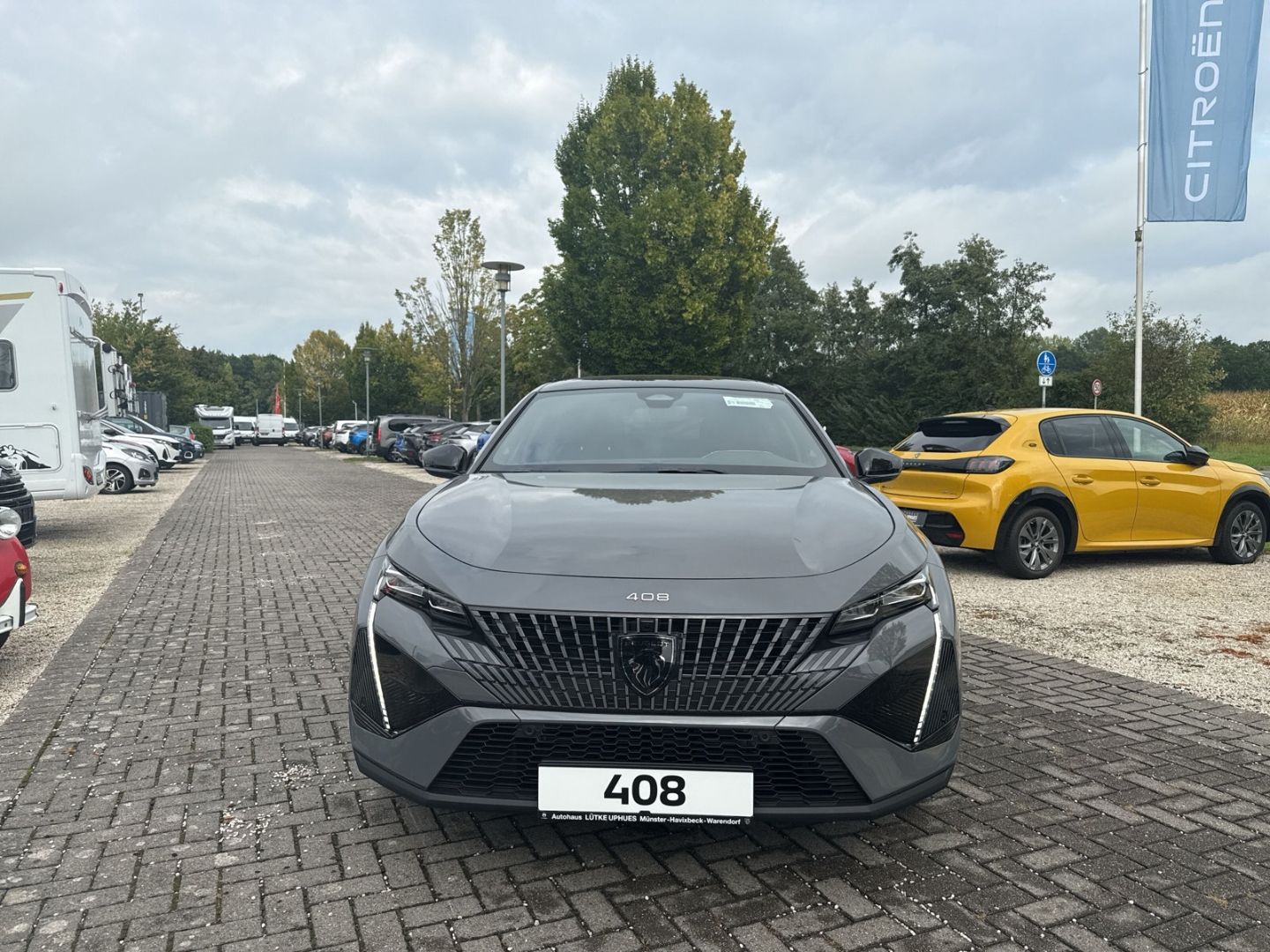 Fahrzeugabbildung Peugeot 408 GT HYBRID 145 e-DSC6 El. Panodach Navi ACC