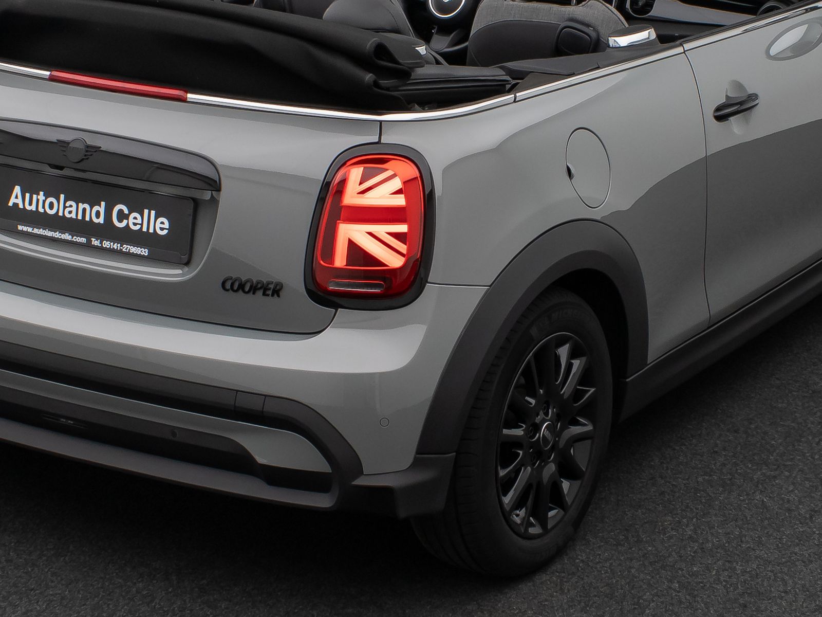 Fahrzeugabbildung MINI Cooper Cabrio Kamera HUD DAB H/K Komfort Voll