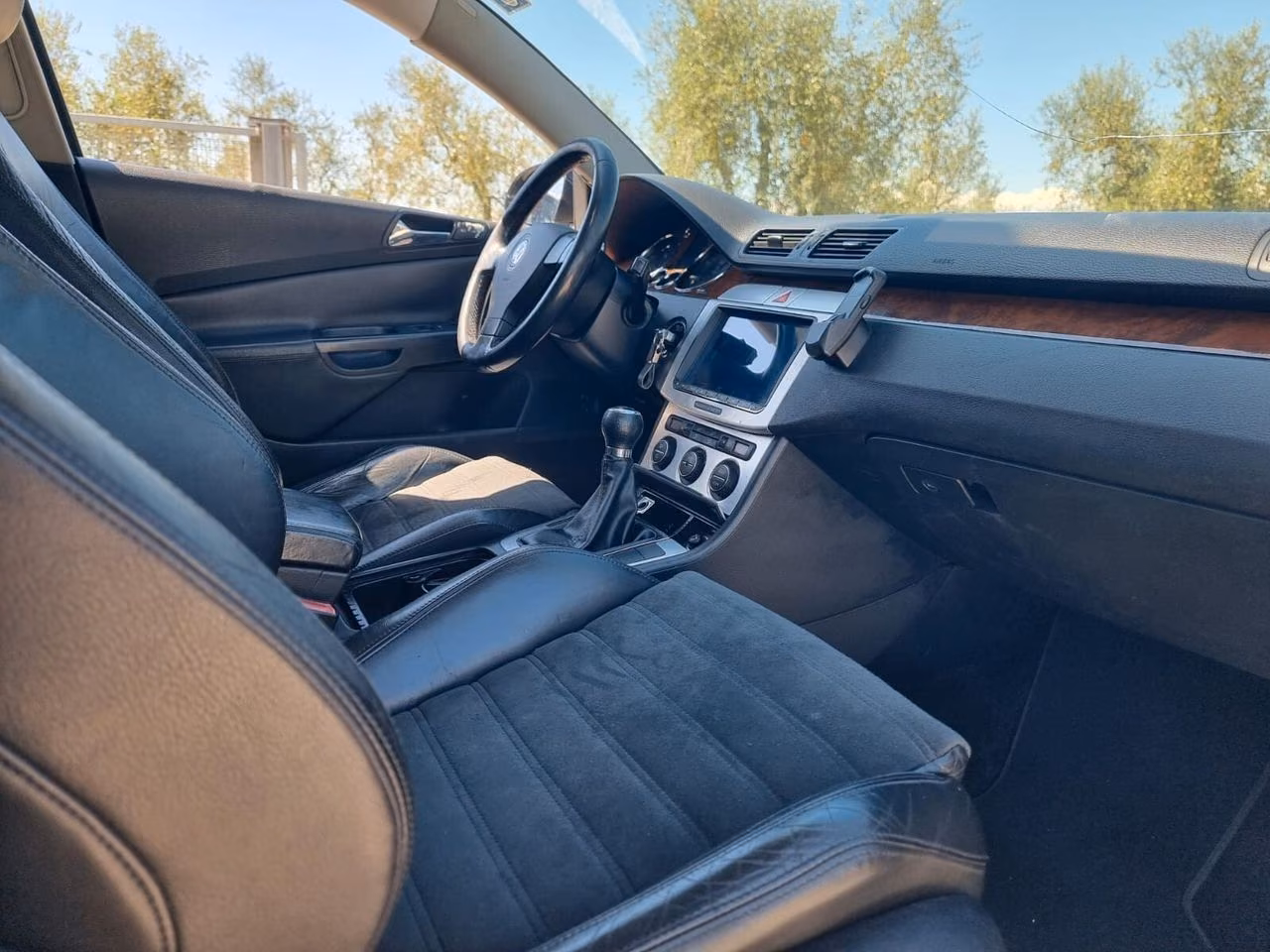 Volkswagen Passat 2005 — photo 12