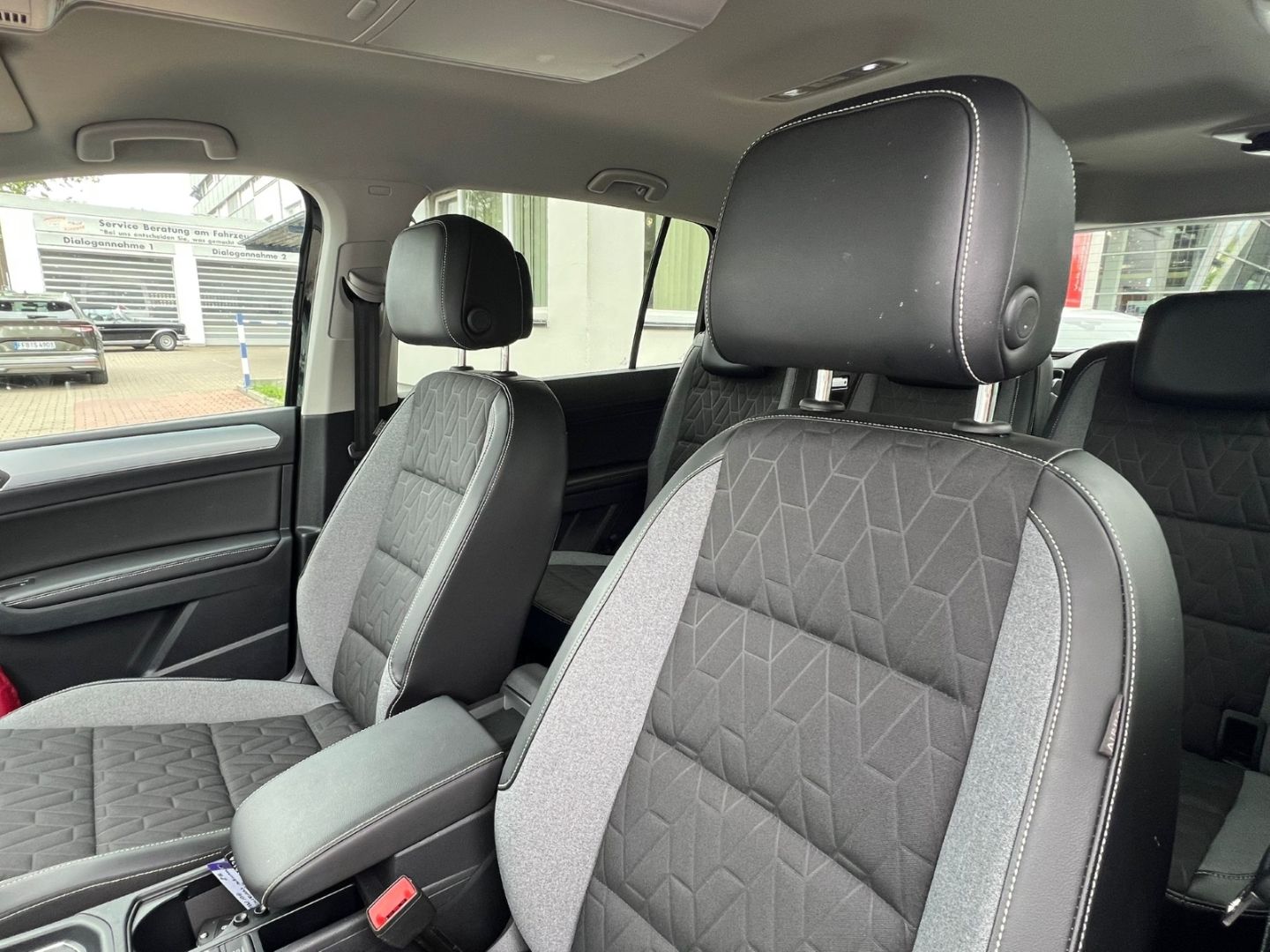 Touran 2.0TDI DSG GOAL AHK*7Sitze*IQ*Navi*elHeck