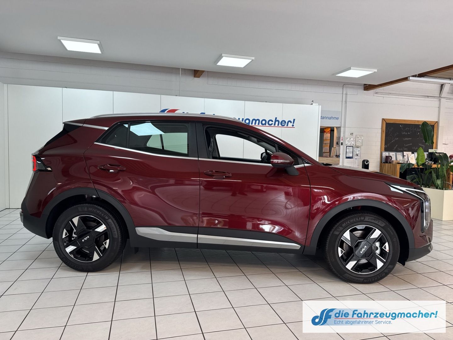 Fahrzeugabbildung Kia Sportage 1.6 T-GDI AWD 7DCT 2-Zonen-Klimaautomat