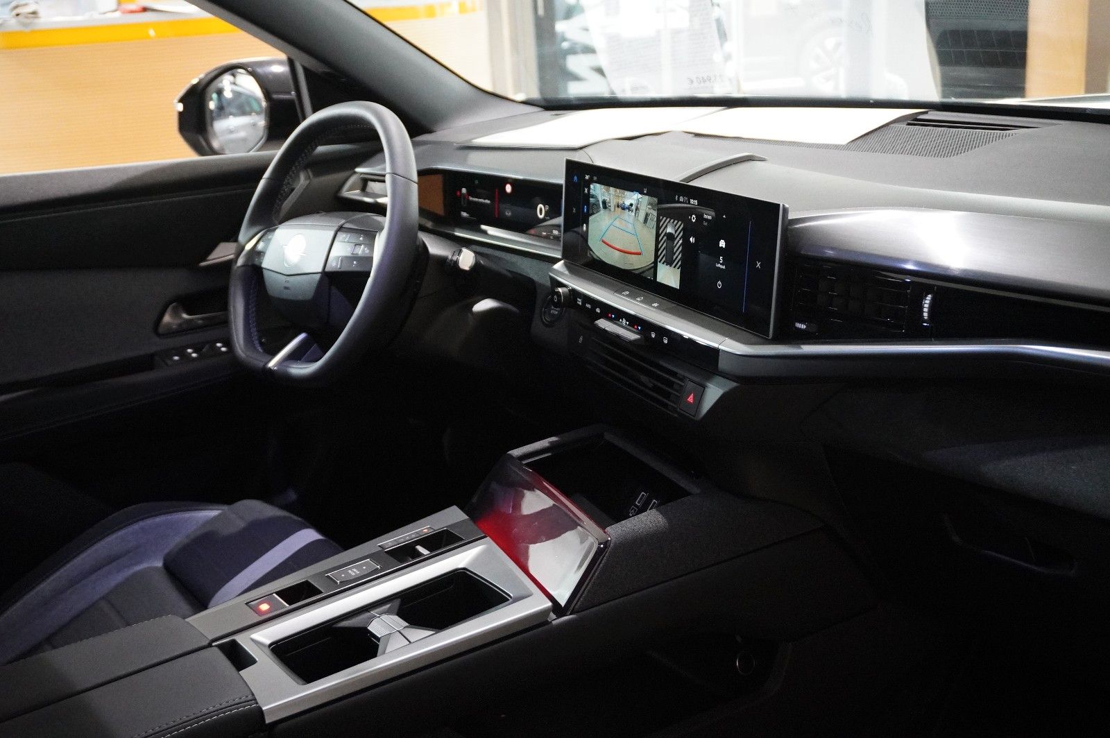 Fahrzeugabbildung Opel Grandland 1.2 48V HYBRID NAVI/LED/KAMERA/DAB+