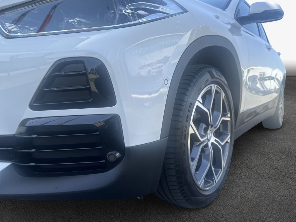 BMW X2 sDrive18i Aut. Advantage Plus LED Head-Up foto 7