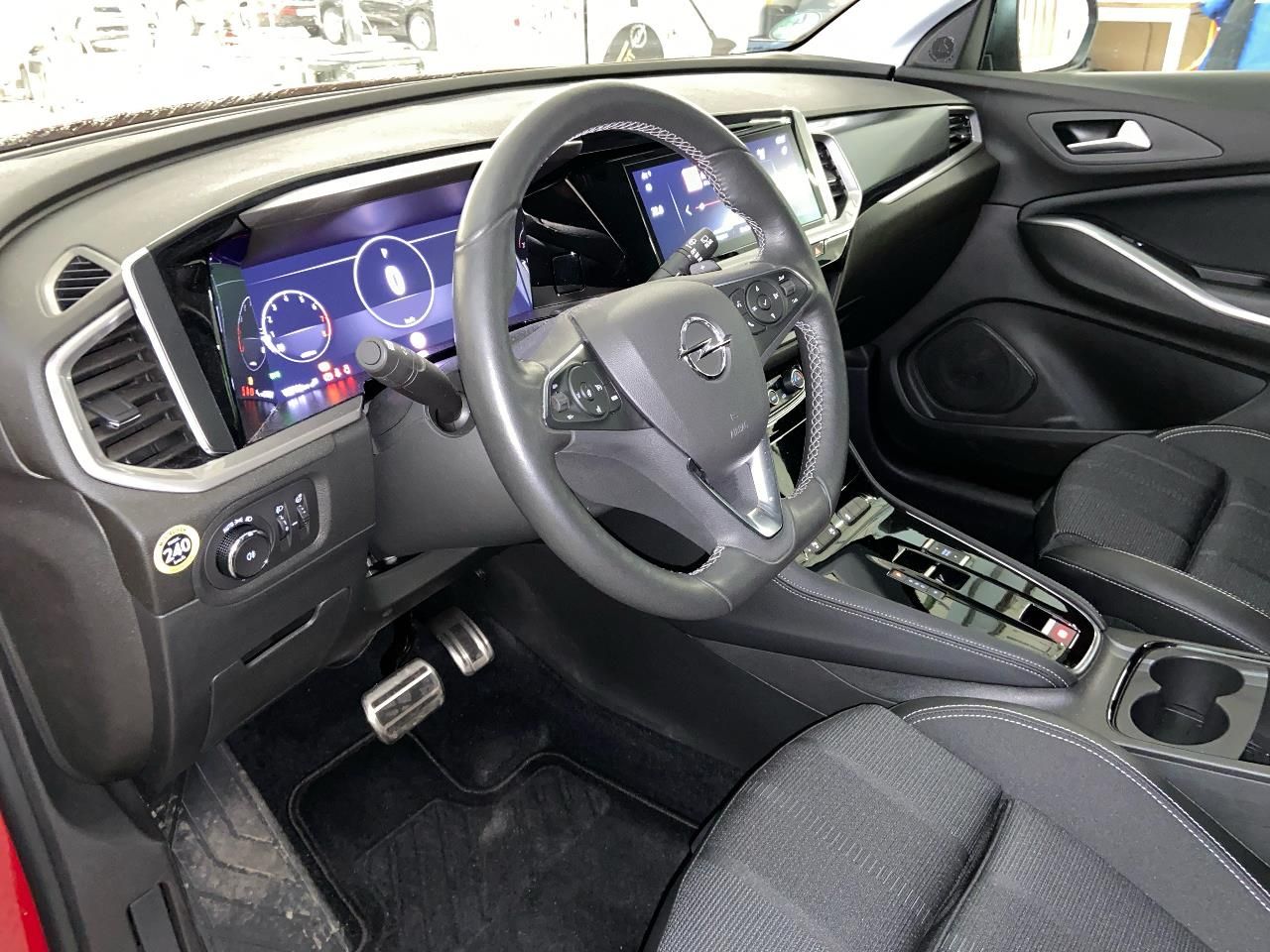 Fahrzeugabbildung Opel Grandland GS 1.2 Turbo AT// Navi, KlimaAT, Sitzh