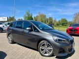 BMW Gran Tourer 220 i M Sport*Leder*Pano*7-Sitze*1.H - BMW 220 in Duisburg