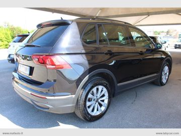 Volkswagen Tiguan - 5