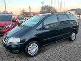 Volkswagen Sharan 2.0 TDI aus 1.Hand Insp. neu TÜV 06/2027 - VW Sharan Gebrauchtwagen in Dresden