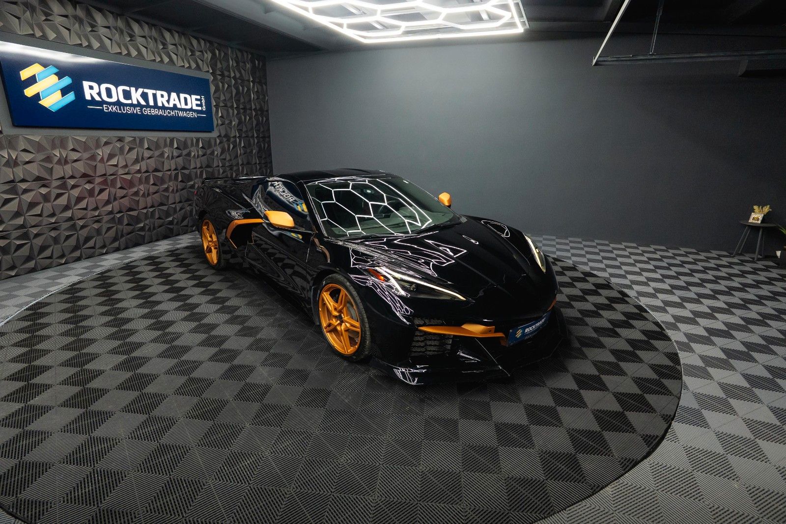 Fahrzeugabbildung Corvette C8 Stingray 1LT Targa Z51 Performance 19% VAT