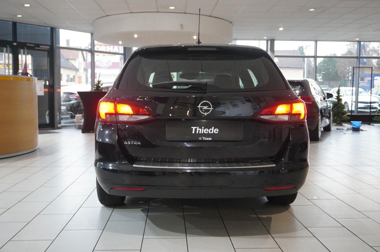 Fahrzeugabbildung Opel Astra K ST 1.4 ELEGANCE NAVI/LED/KAMERA/SPORT/SH