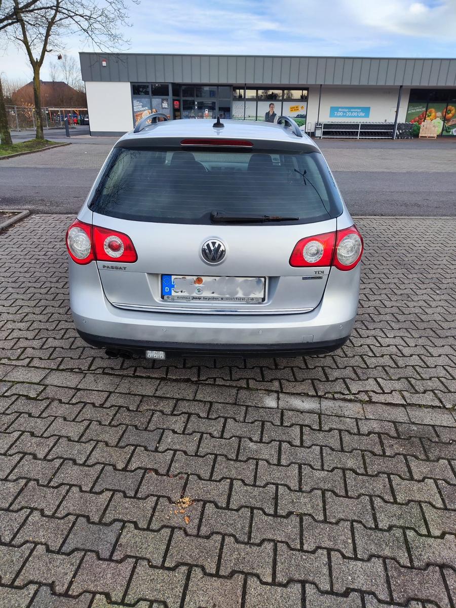 Volkswagen Passat 2010 — photo 7
