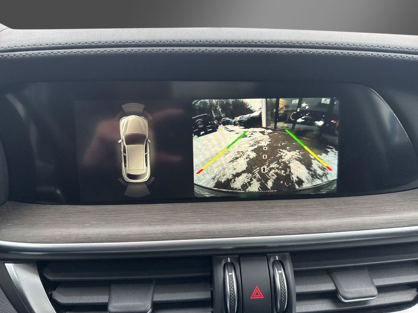 Fahrzeugabbildung Alfa Romeo Stelvio Super Q4 -Panoramadach-Xenon-AHK-