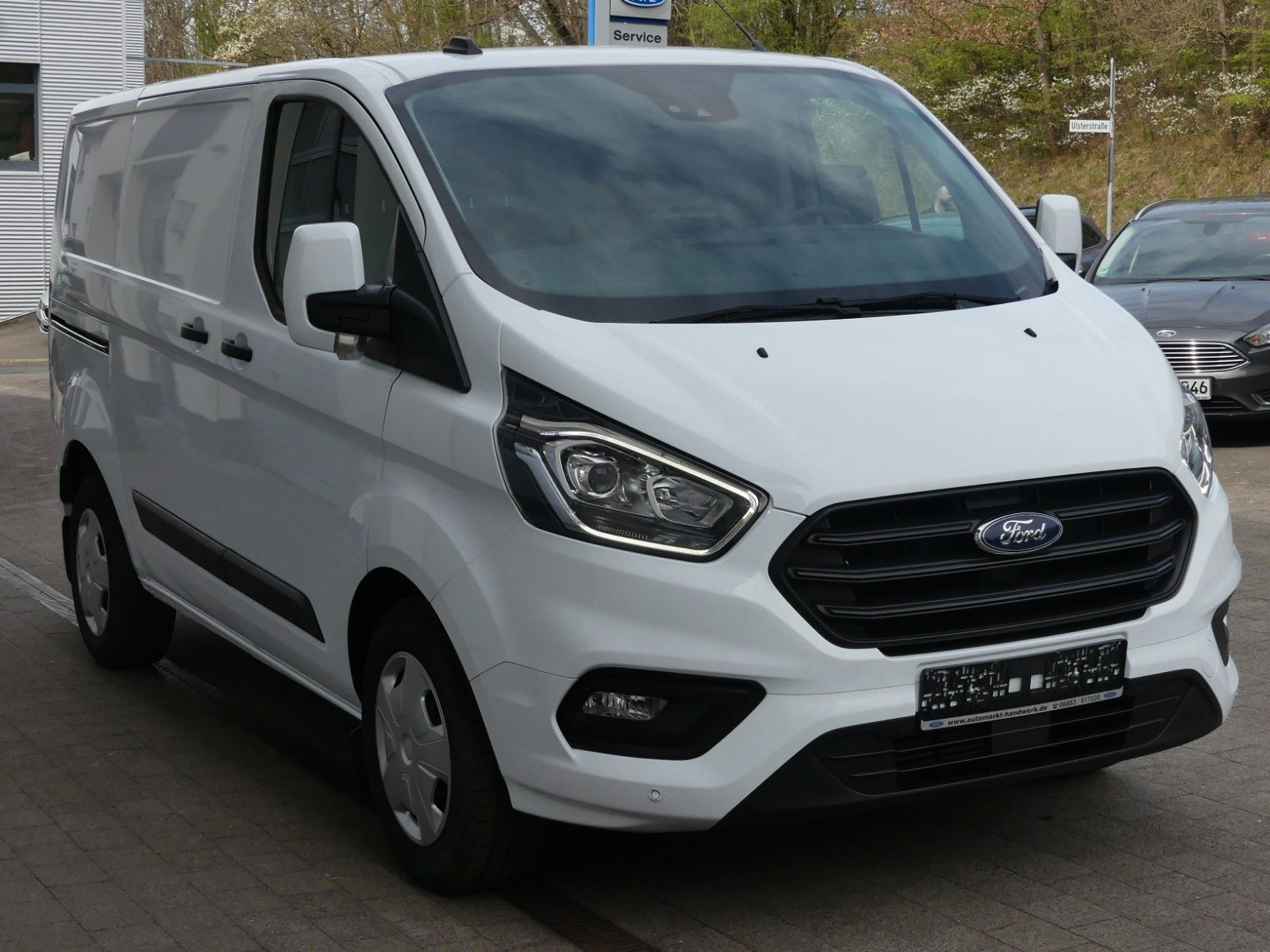 Fahrzeugabbildung Ford Transit Custom Kasten 320 L1 Trend*BLIS*Kamera