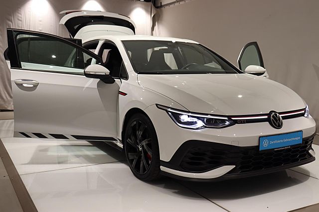 Golf GTI Clubsport 2.0l 300PS DSG KAMERA LED NAV
