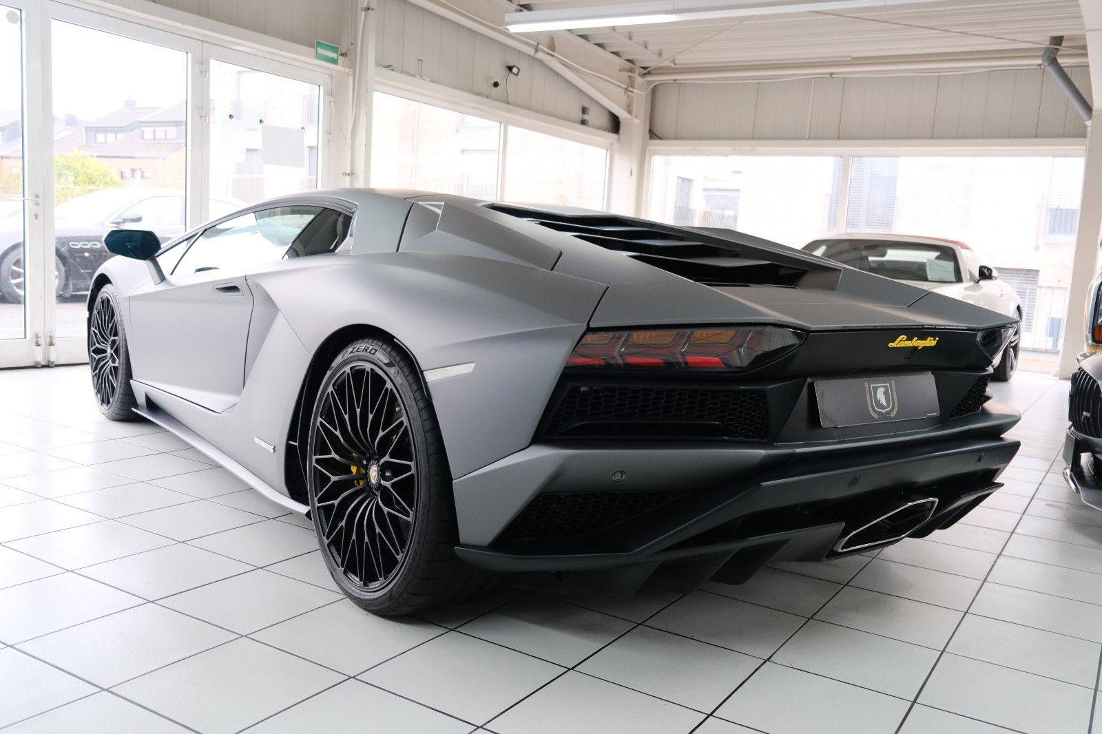 Fahrzeugabbildung Lamborghini Aventador S/Carbon/Lift/Matt/1A Zustand