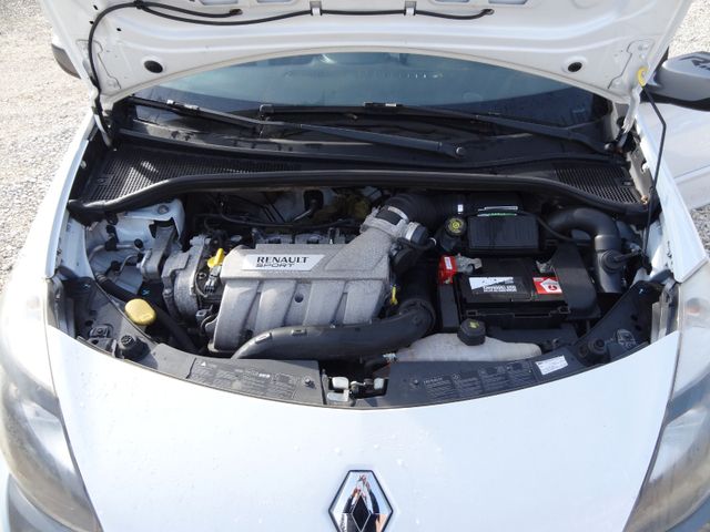 Fahrzeugabbildung Renault Clio III Renault Sport/Bastuck/Klima/Alu/