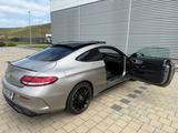Mercedes-Benz C 220 d Autom. - - mit Diesel-Antrieb: Coupe, Beige