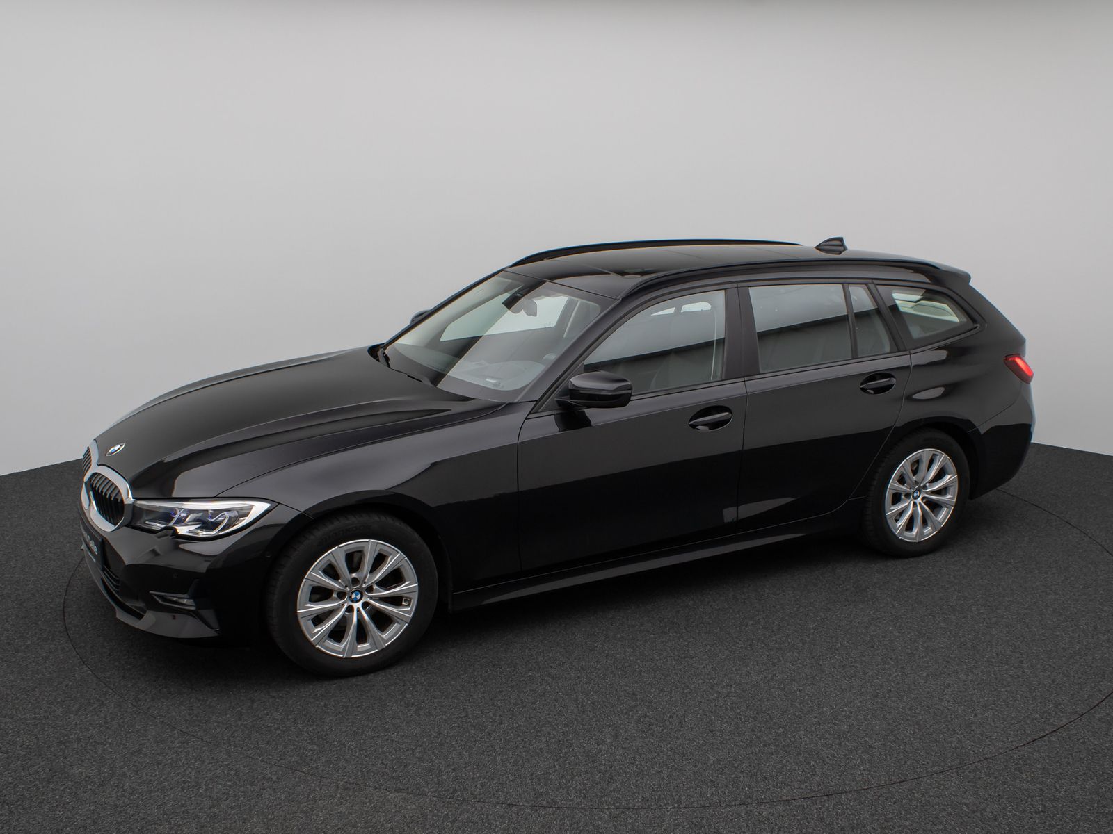 Fahrzeugabbildung BMW 320d Panorama Laser PDC HUD HiFi Komfort Alarm
