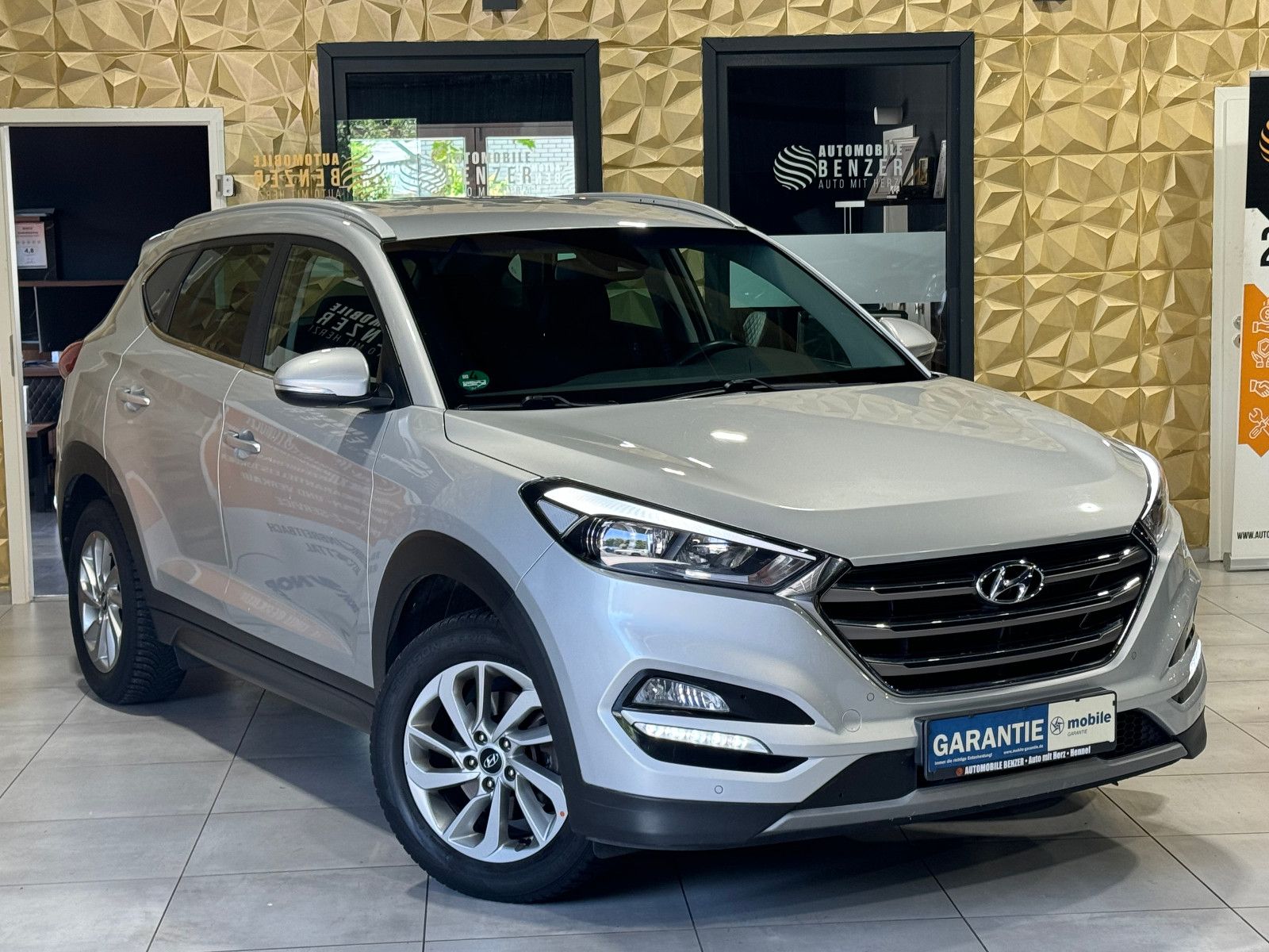 Fahrzeugabbildung Hyundai Tucson blue Style 2WD/KAMERA/NAVI/TOTWINKEL/SPUR