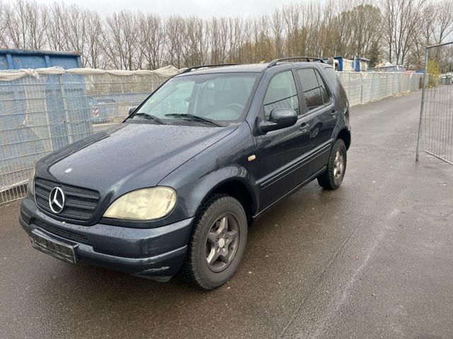 Mercedes-Benz ML 270 CDI mit. TÜV 10.2025      AC