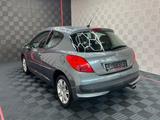 Peugeot 207 *Platinum* PDC-SHZ-PANORAMADACH-METALLIC-17" - Peugeot 207 mit Benzin-Antrieb: Limousine