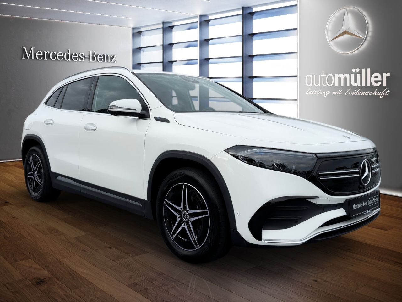 Fahrzeugabbildung Mercedes-Benz EQA 300 4M BONUS+AMG+SOUND+CARPL+KEYL+LED+KAMERA