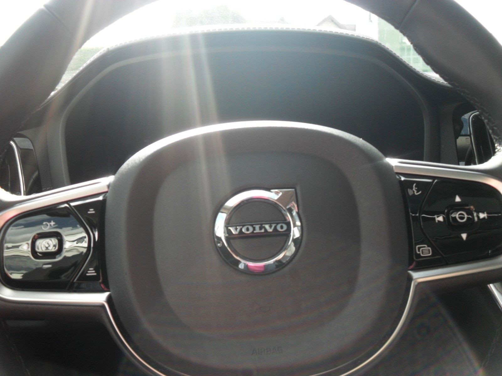 Fahrzeugabbildung Volvo S60T8 Lim. Ultimate Dark | 360° | HeadUp | Pano.