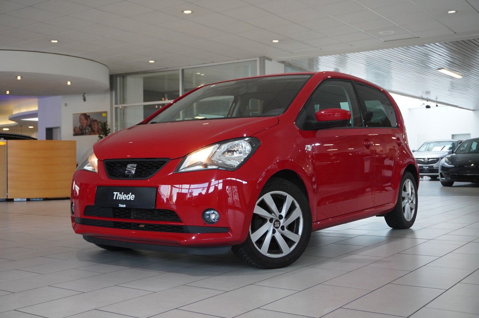 Fahrzeugabbildung SEAT Mii 1.0 SPORT 5-TÜR KLIMA/ALU/CD/AUX/NEBEL/TÜV