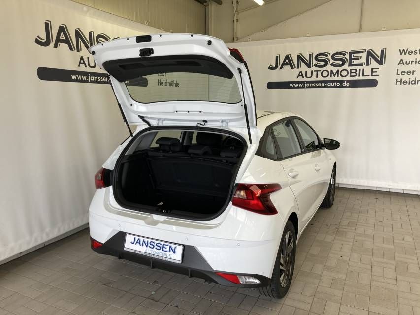 Fahrzeugabbildung Hyundai i20 1.0 T-Gdi (101 PS) 48V Intro Edition