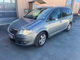 Volkswagen Touran United Xenon PDC  AHK - Volkswagen Touran aus 2009: United