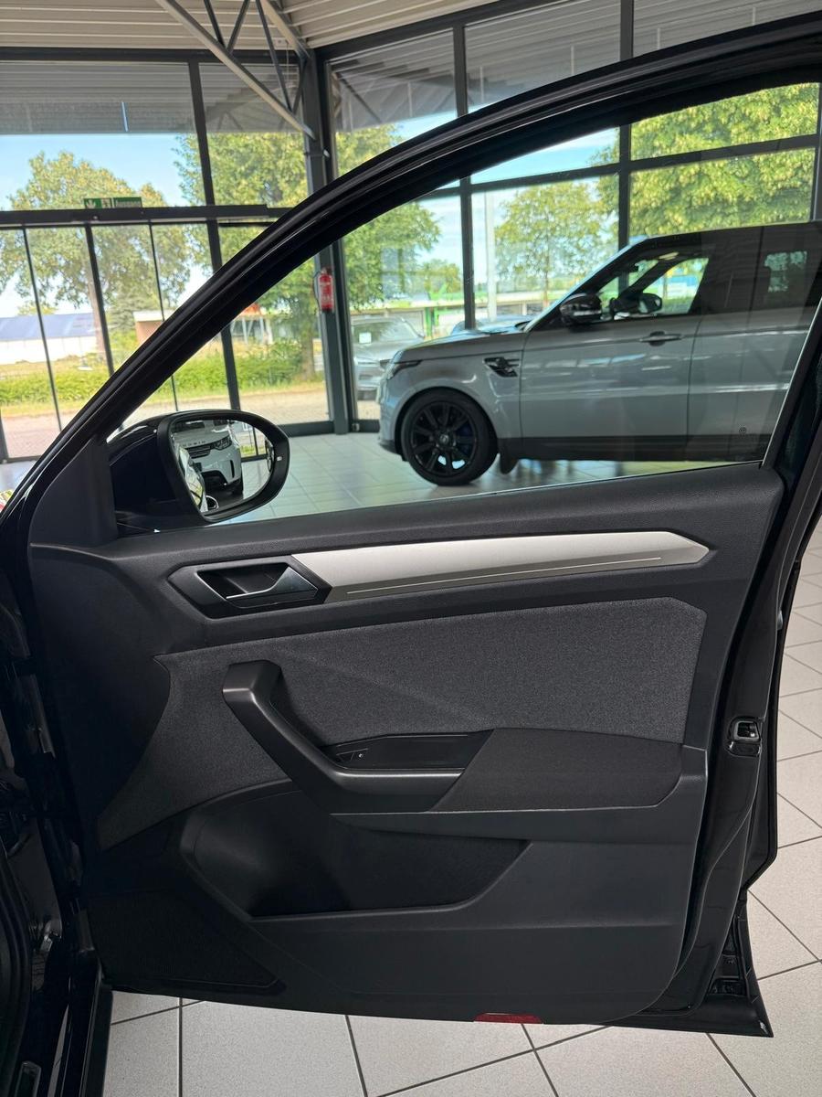 Volkswagen T-Roc Move//Digital Cockpit/LED/Climatronic 2//, миниатюра 24